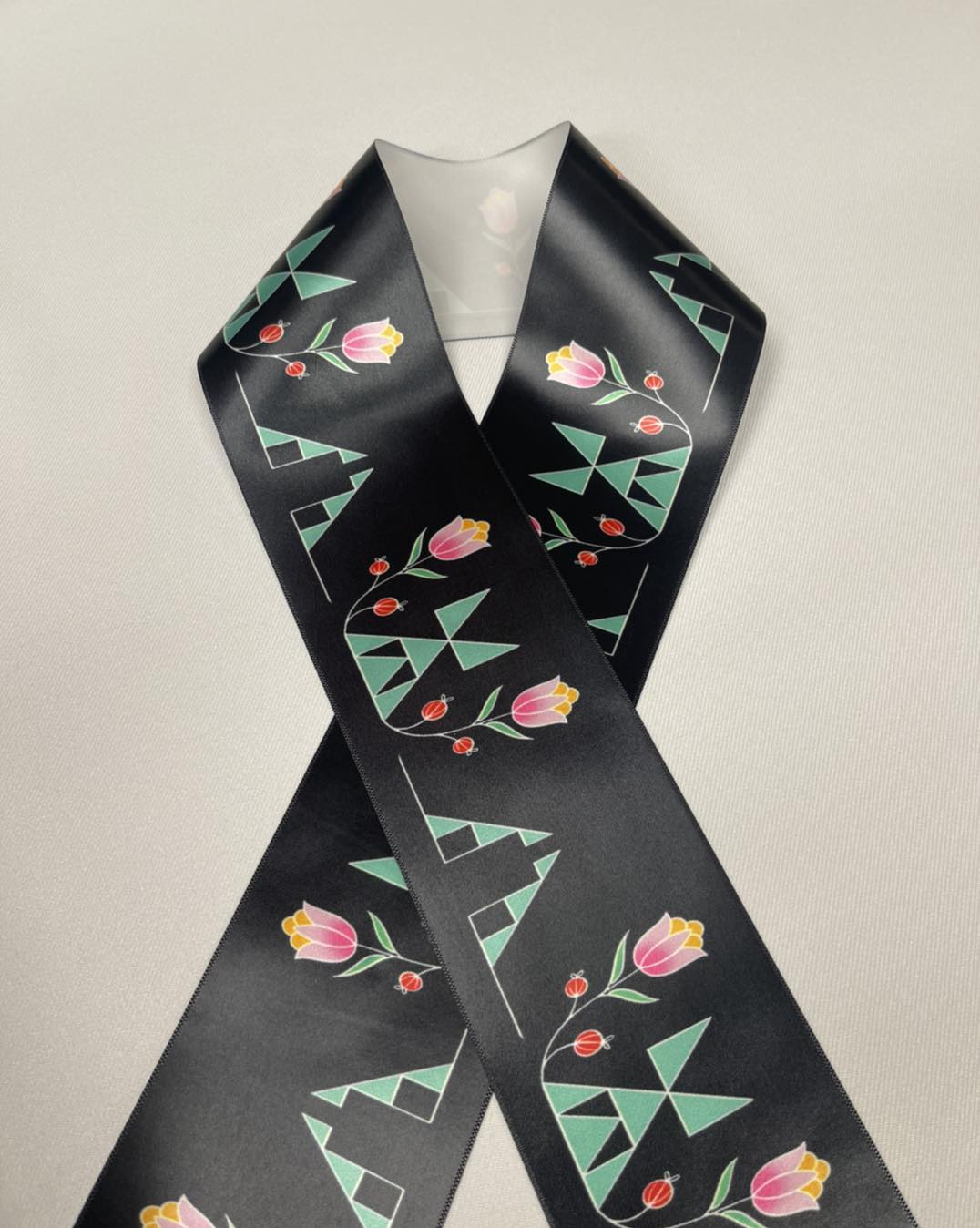 Geometric Tulip design by Paula TopSky Houtz 3" Ribbon